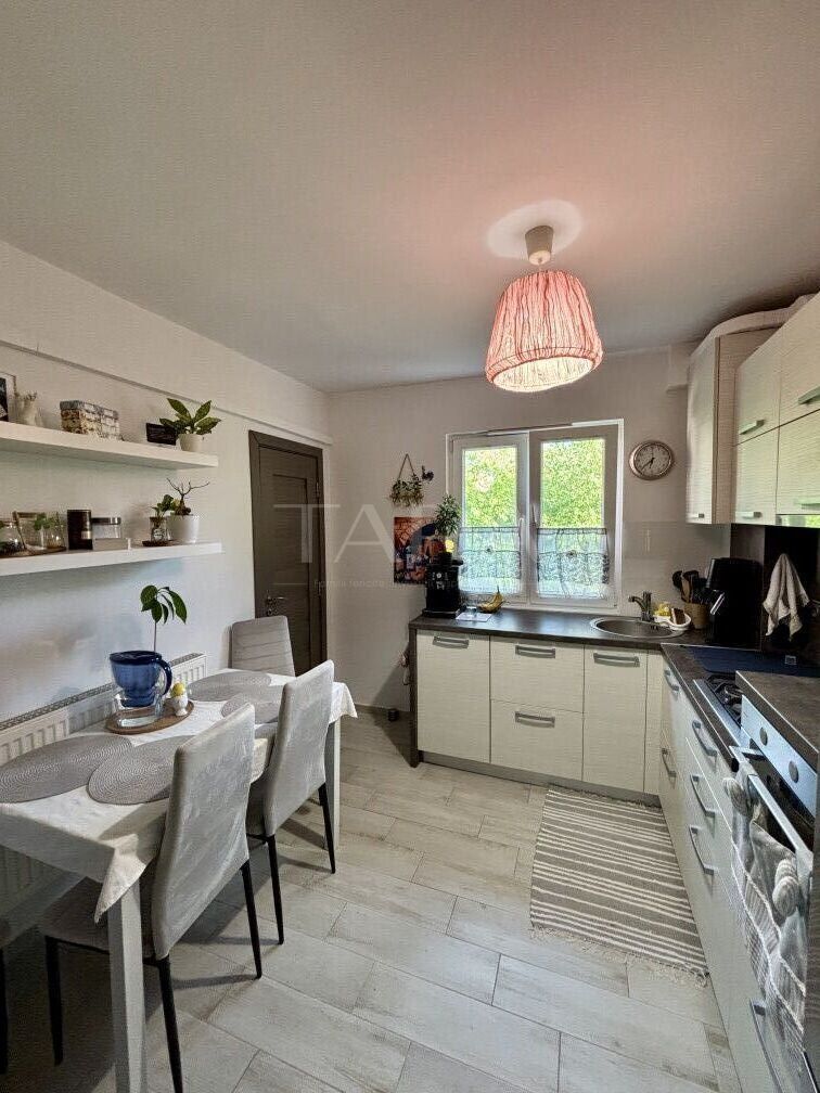 Vanzare apartament cu 3 camere in Gheorgheni zona hotel Royal - Poză 2