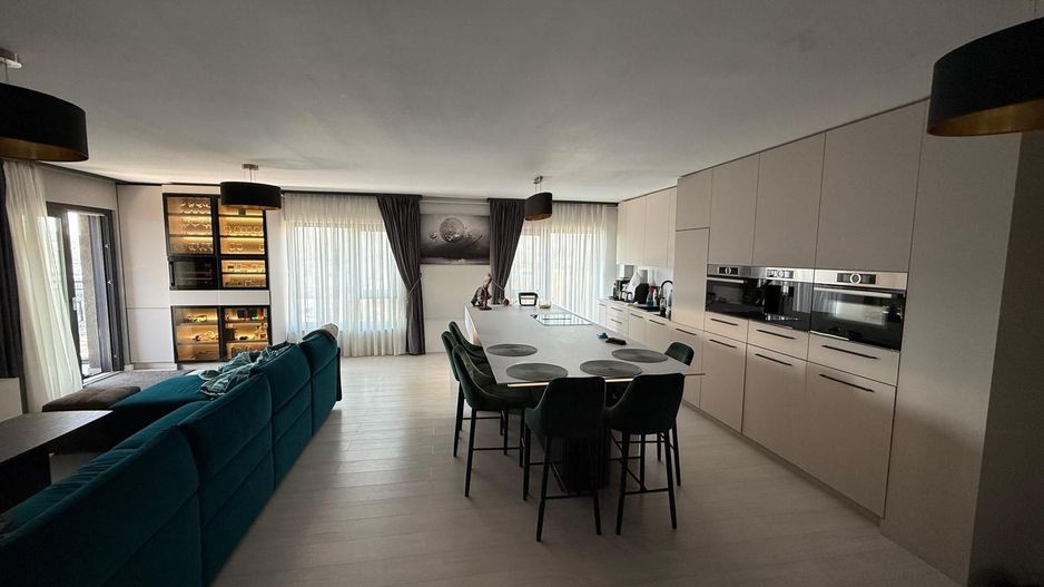 Apartament bloc NOU,4 camere,3 bai,2 terase,parcare privată - Poză 2