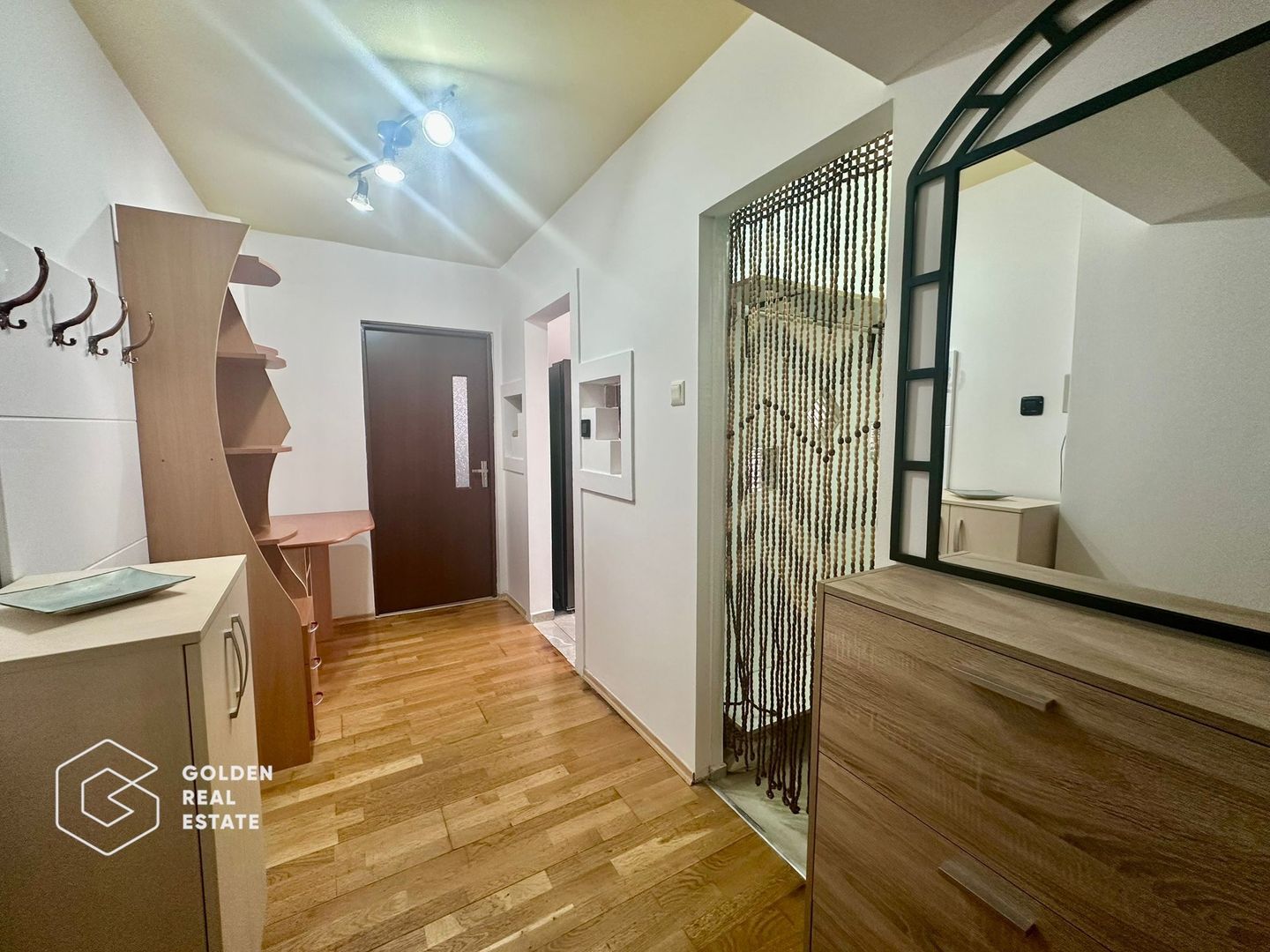 Apartament 2 camere, zona Alfa, aproape de tramvai, loc parcare inclus - Poză 11