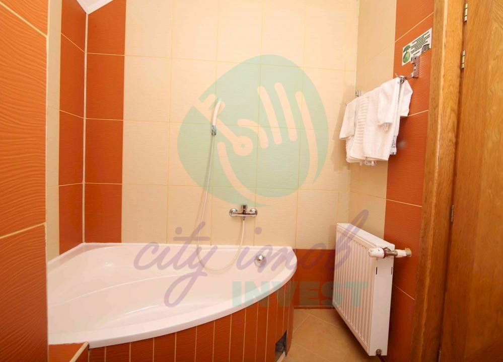 Vila cu 24 de camere cu priveliste superba ideal investitie in PREDEAL - Poză 26