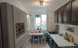 Vand apartament 4 camere zona Titan-Auchan/Ozana - Poză 1