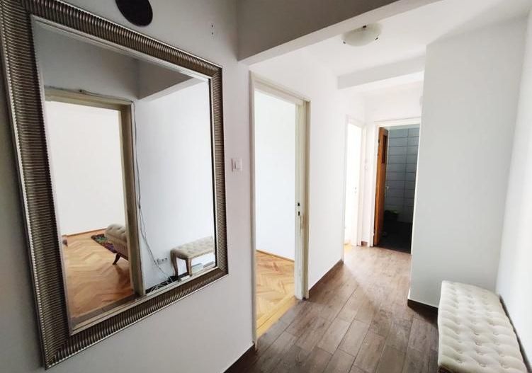 Închiriere Apartament cu 3 camere,  3 min metrou Dristor, Pet Friendly - Poză 4