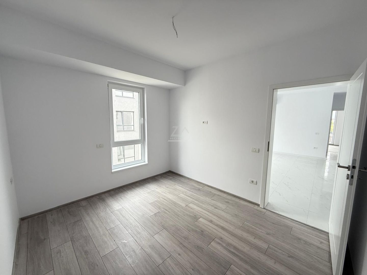 Comision 0! 2 dormitoare. Etaj 1. Asfalt. - Poză 8