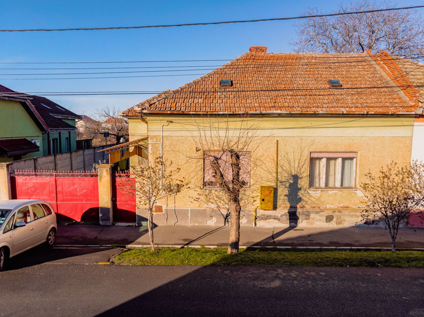 Casă cu teren generos în Pârneava - Poză 7