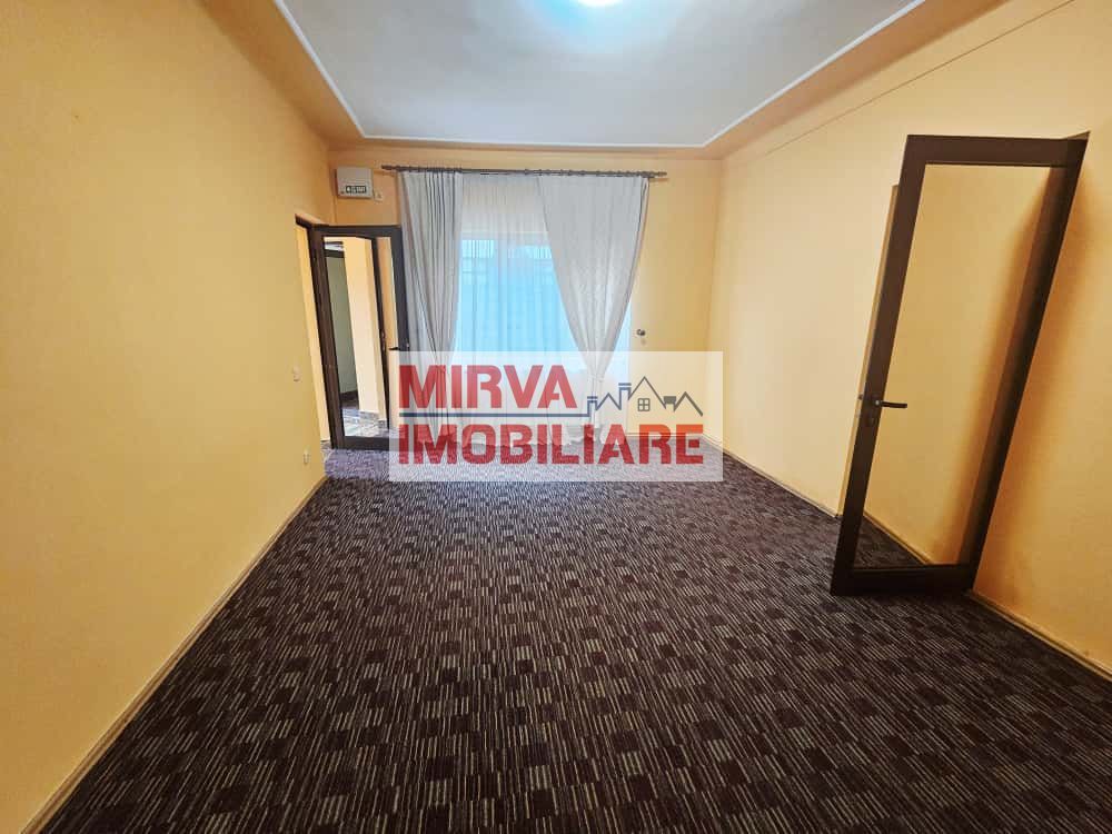 Casă 3 camere de închiriat, zona Centrală–ideală pentru salon/birouri - Poză 7