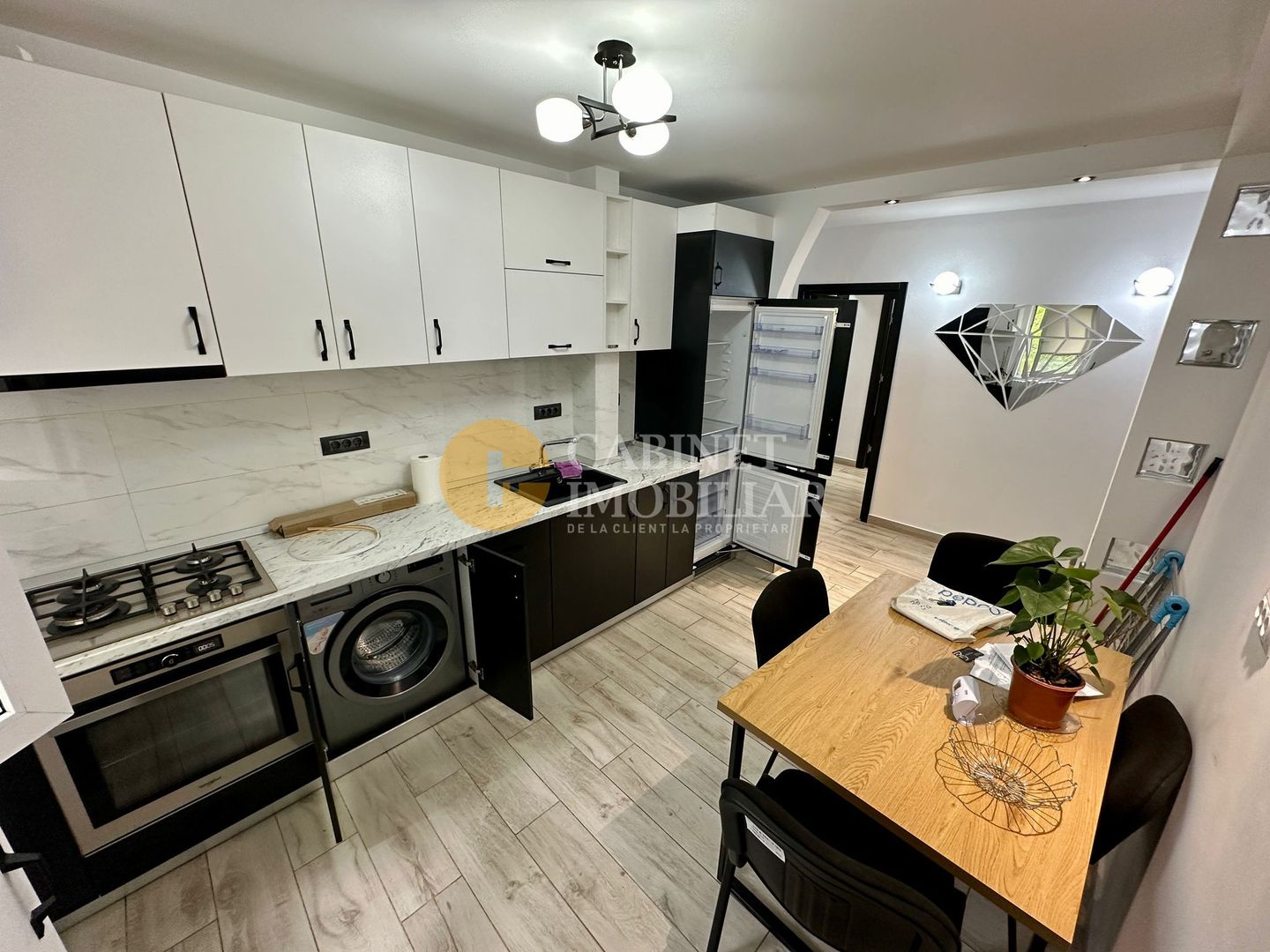 3 Camere Decomandat - Renovat - Bloc din 1980 - Zona Galata - Poză 8