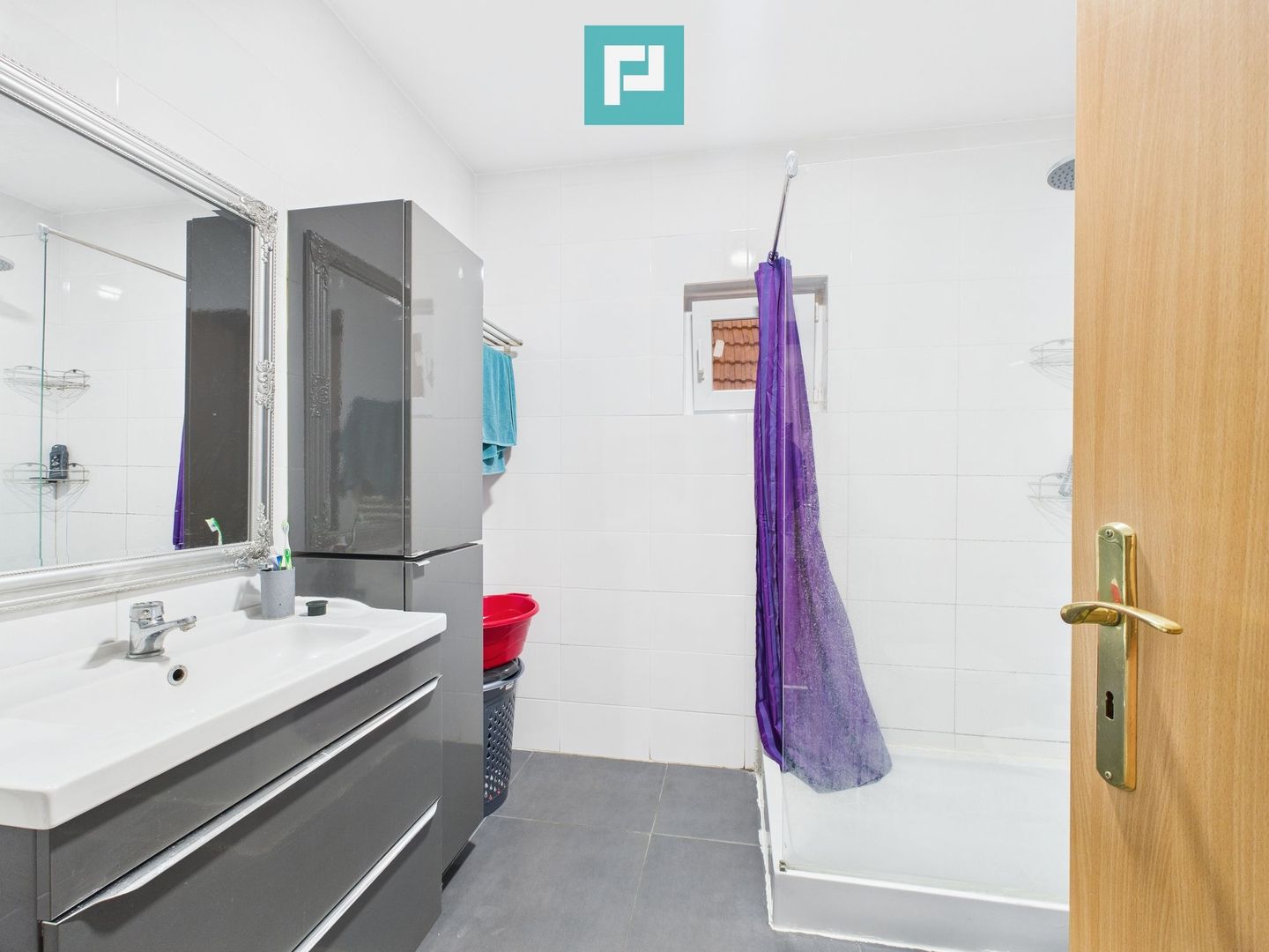 Casă cu 5 camere în Remetea Mare - Poză 10