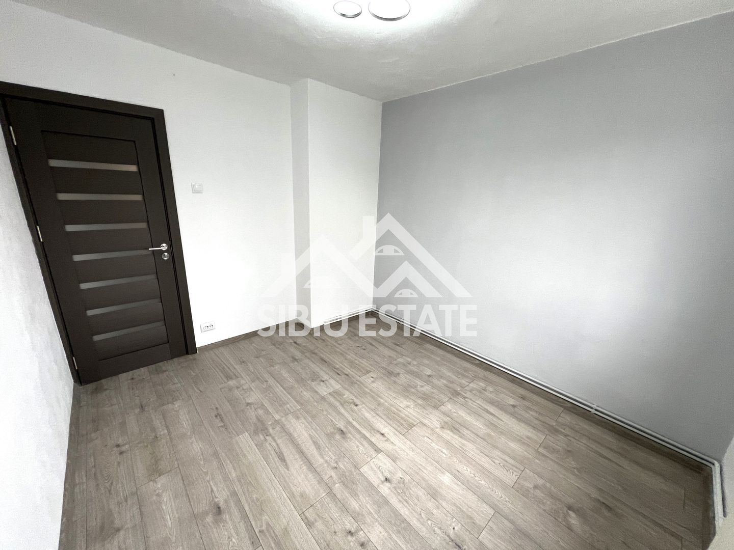 Apartament 2 camere cu balcon, pivnita Sibiu, scoala 9 - Poză 13