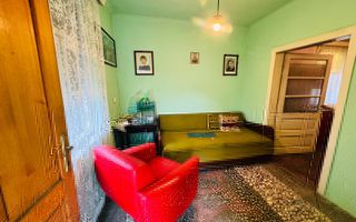 Casa de vânzare 3 camere, 2 intrări, acces auto în curte Gradiste Arad - Poză 11