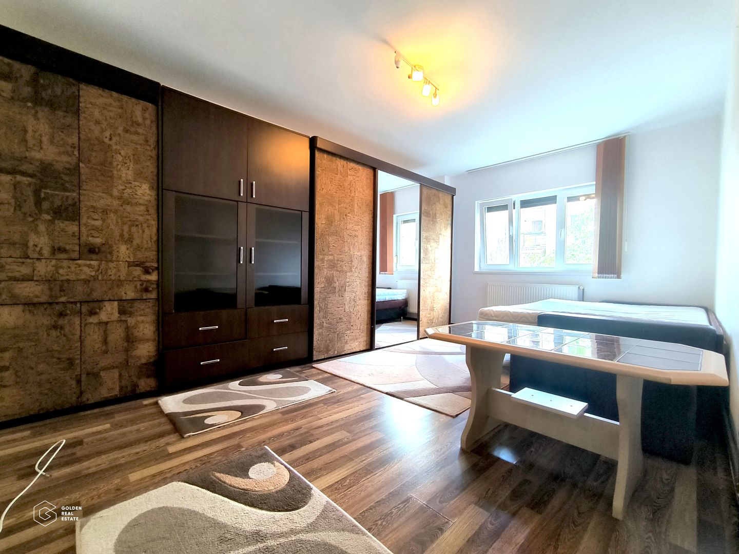 Apartament spatios 2 camere cu centrala, zona  Confectii - Poză 1