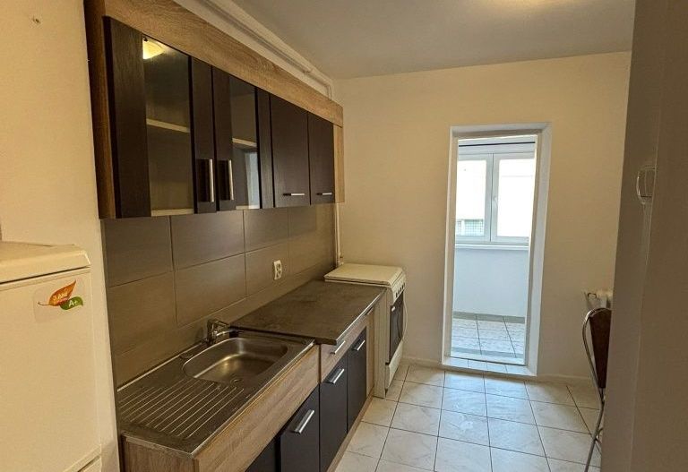 Apartament 2 camere, decomandat | Etaj 2 | Zona Dedeman - Poză 1