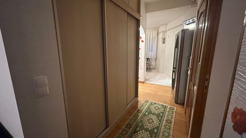 3 Camere Ultracentral 2 minute de Metrou Univestitate - Poză 6