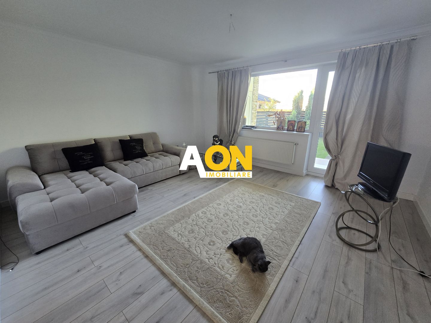 Casa 3 Camere Zona Centru, Complet Renovata si Mobilata - Poză 5
