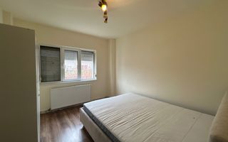 Apartament 3 camere, decomandat, zona Micalaca - Poză 1