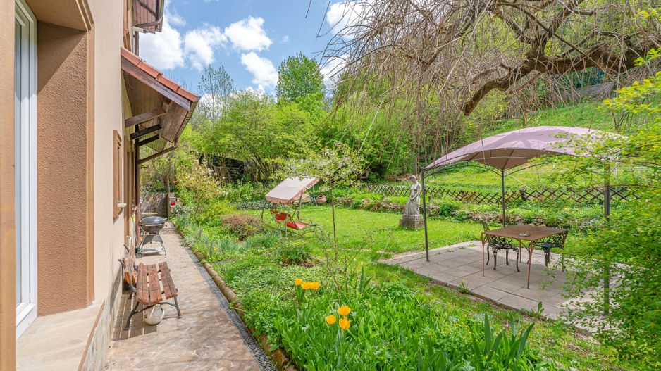 Oportunitatea de a deține o casa cu 3.385 mp teren în centrul - Poză 5