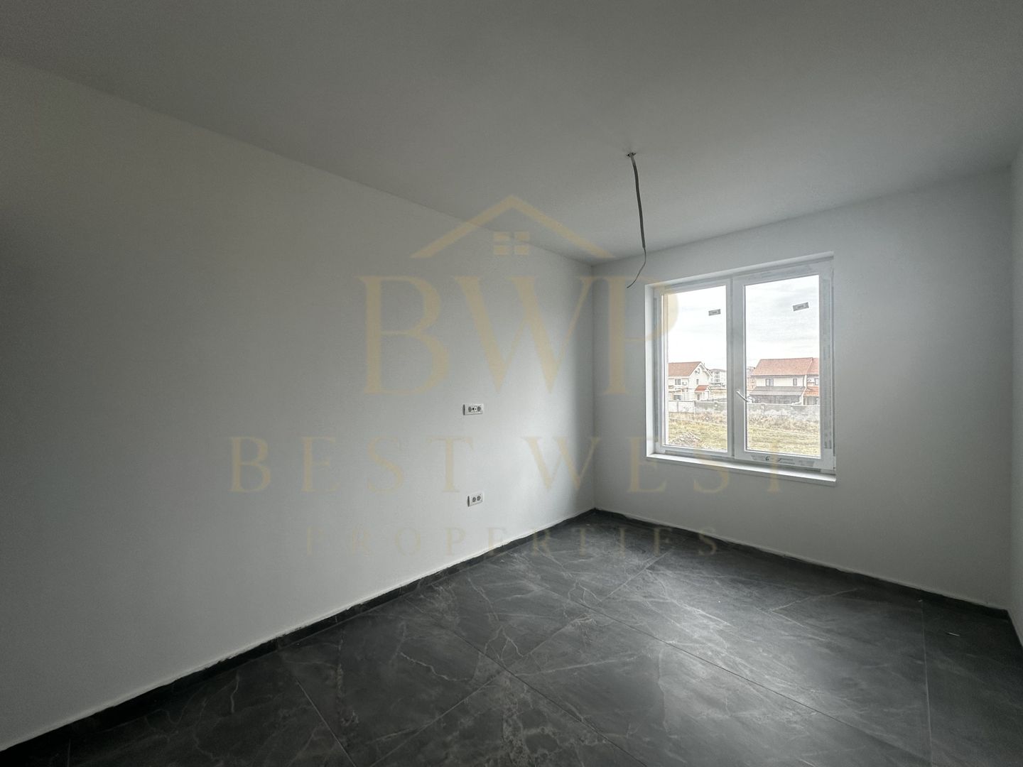 Apartament cu 2 camere, Giroc, drum asfaltat - Poză 2