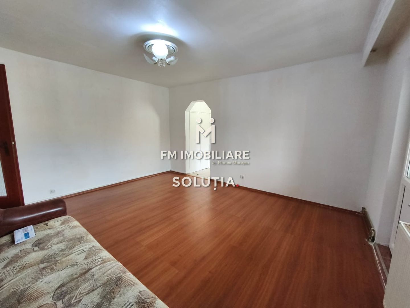 Apartament 2 dormitoare+ living, zona Bucovinei! - Poză 1