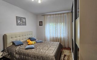 Casa- Str Tismana, zona Spitalul nr 1 - Poză 6