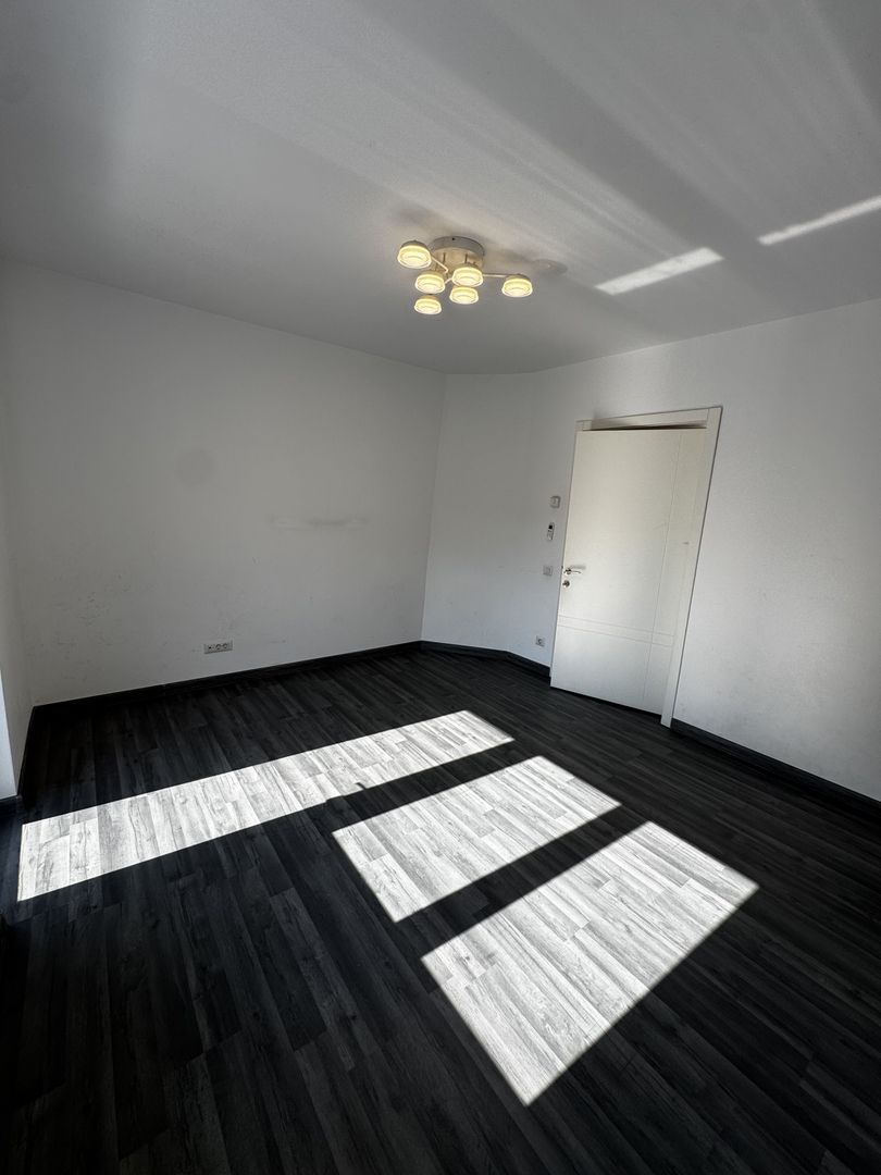 Vila 3 apartamente / 9 camere  Piata Unriii - Parcul Carol IM603 - Poză 12