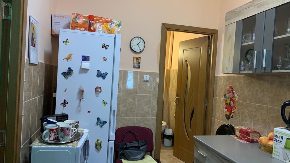 Apartament 2 camere de 50 mp la curte comuna in Sinaia - Poză 6