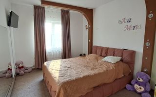 Floresti - Stoenesti, Jud. Giurgiu, vila + garaj + beci, teren 1400 mp - Poză 10