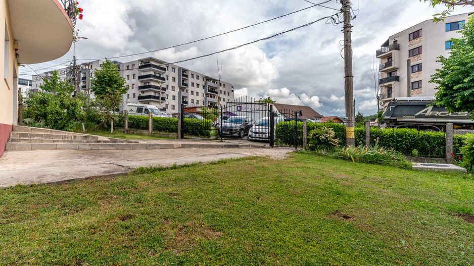 Casa cu 10 camere de vanzare pe str. Corneliu Coposu - Poză 5