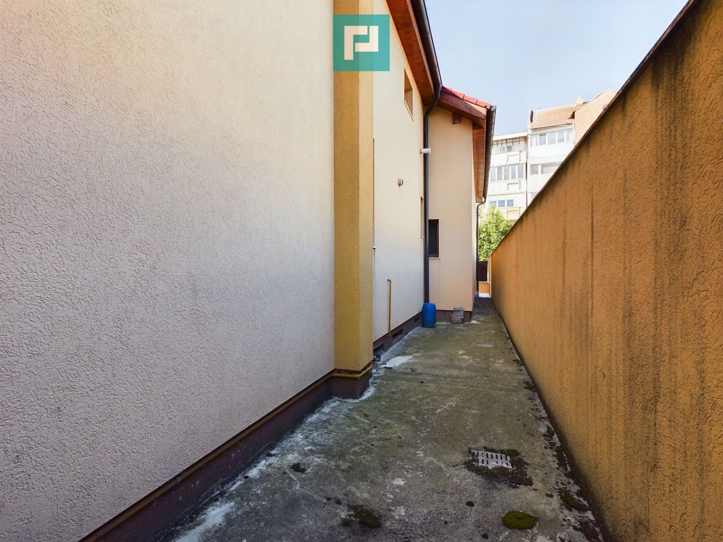 Vilă cu teren generos în Pârneava - Poză 17