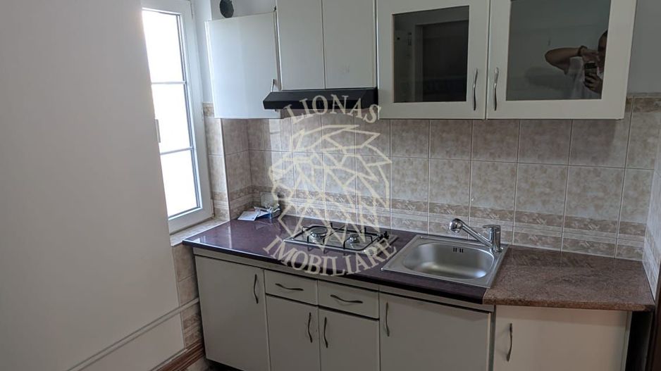 Apartament  3 camere 78 mp-2 balcoane-curte-parcare-Calea Moldovei - Poză 4