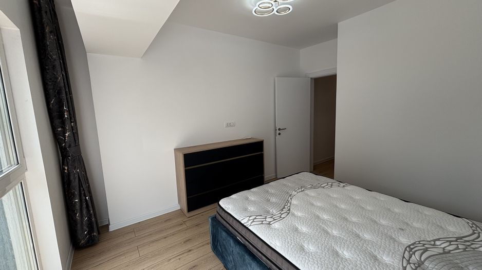 Apartament 3 Camere Decomandat | Terasă 23 mp cu Vedere la Lac + Parcare - Poză 7