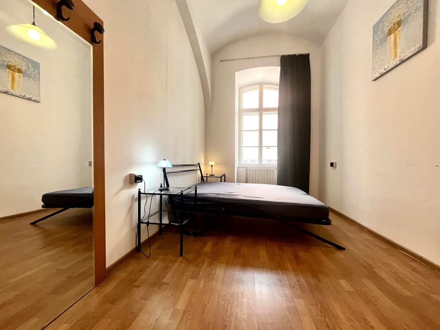 Apartament cu 2 camere, spațios,  etaj 1, zona  Piața Libertății - Poză 4