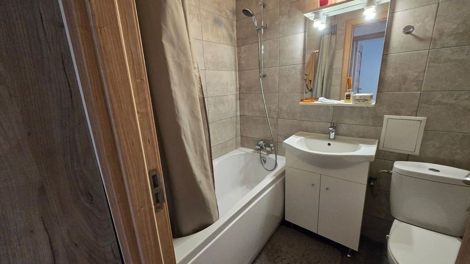 Închiriere Apartament cu 3 camere premium, prima inchiriere, 3 min metrou - Poză 9