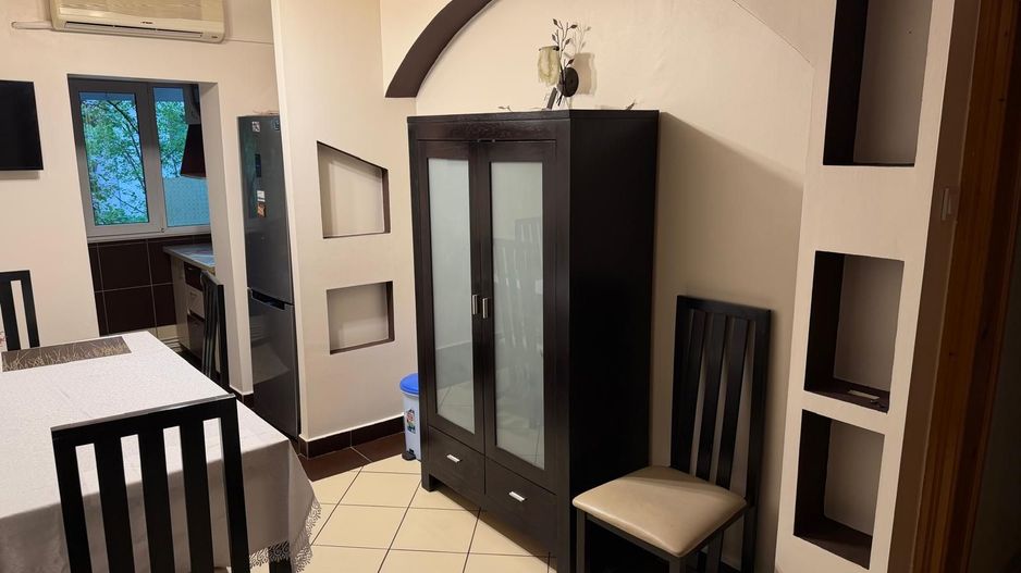 Apartament cu 3 camere, etaj 2, mobilat și utilat, zona GARA - Scoala 8; - Poză 2