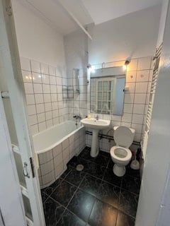 Apartament cochet în zona Gruia, cu autorizație pentru mansardare. - Poză 6