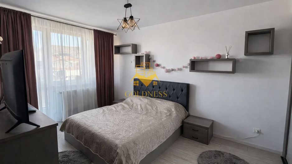 O camera, Zona Borhanci, Modern, Profi, Carrefour, Regina Maria. - Poză 1