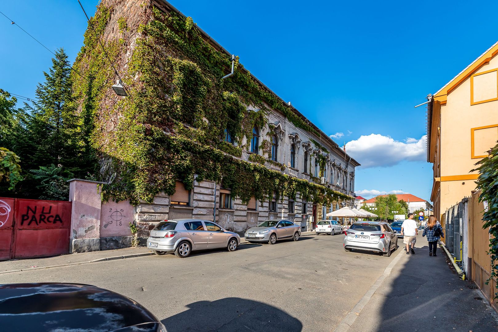 Apartament cu 2 camere la parter in Piata Catedralei Comision 0 - Poză 1
