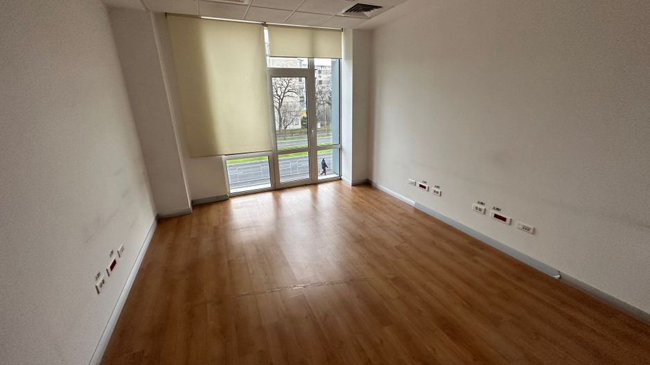 Spatiu de birouri la artera - Poză 7