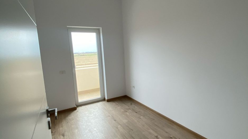 Giroc-Neptun | 2-3 Camere | Centrala proprie | Loc de parcare - Poză 4