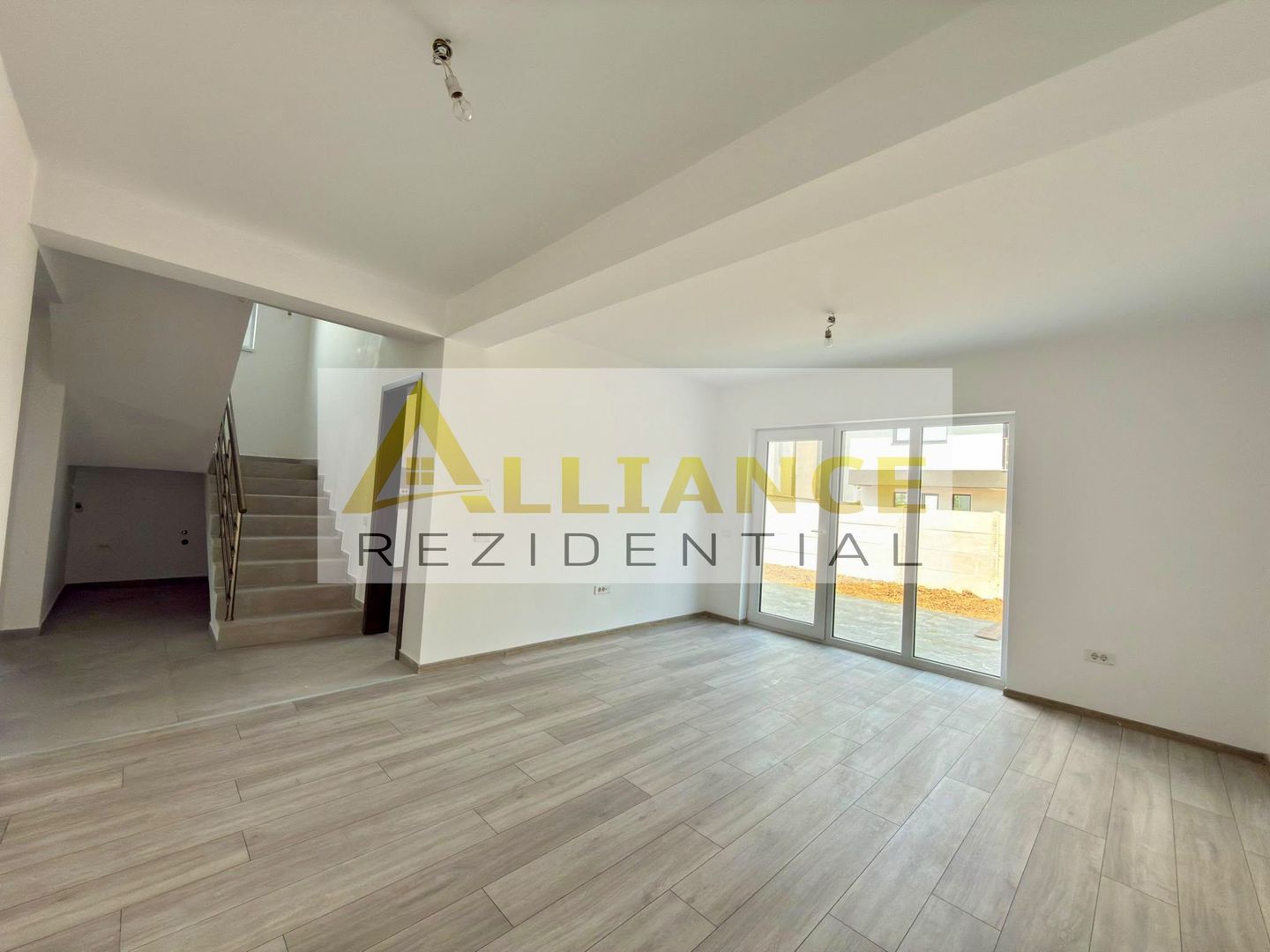 Vila individuala - 5 camere - 3 bai -Teren 310 MP-200 M DE STV - Poză 8