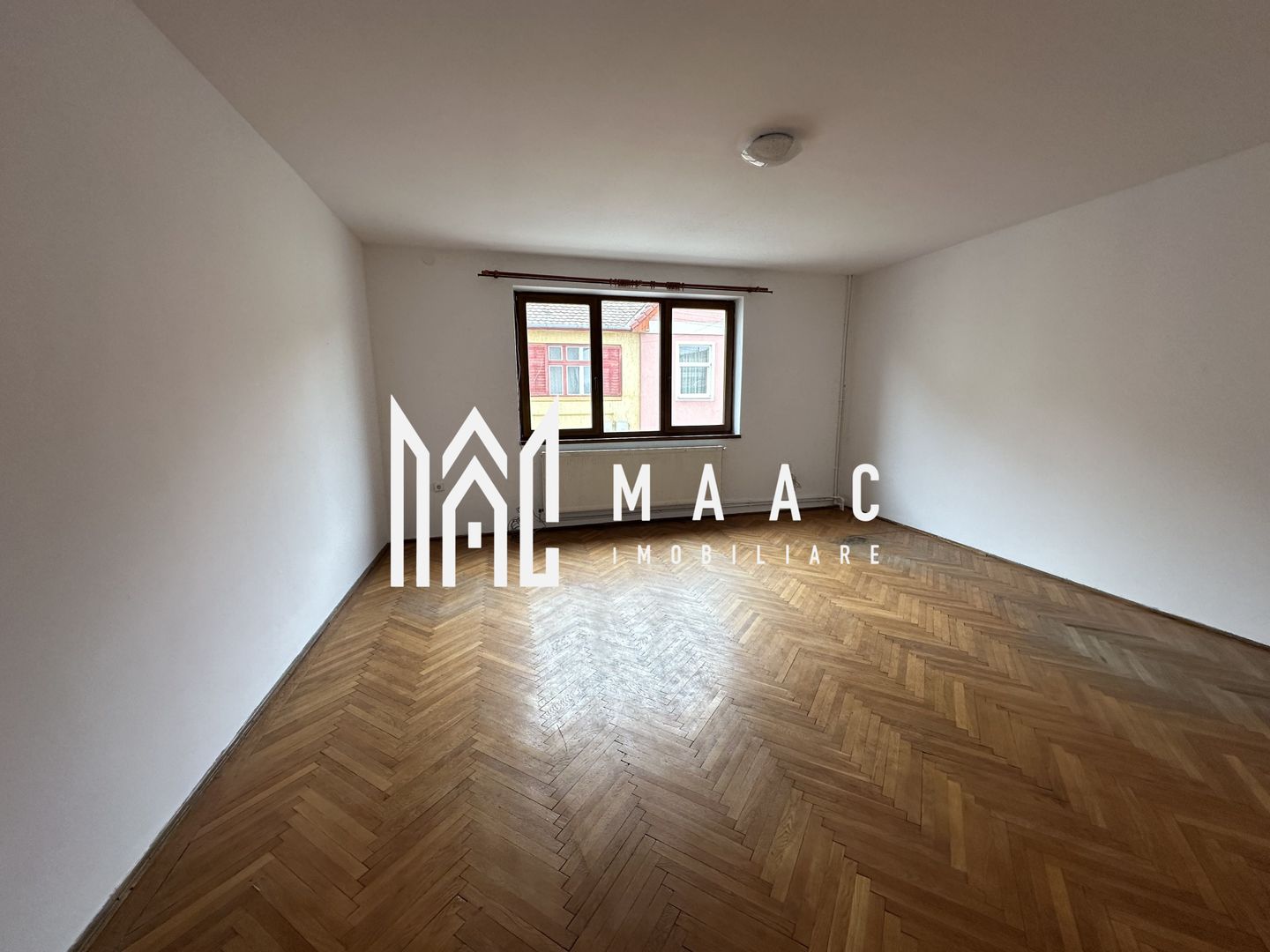 Casă tip duplex | 200 mp utili | 3 niveluri | Zona Trei Stejari - Poză 4