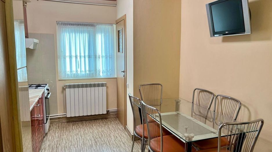 Proprietar vand apartament cu 3 camere, centrala+ baxa, zona Girocului - Poză 6