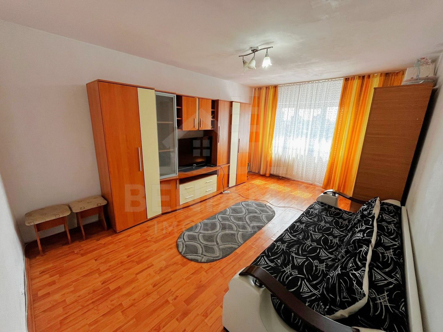 Apartament-2 Camere-Decomandat-Etajul 2-Mobilat-Utilat-CV9-Catedrala - Poză 1