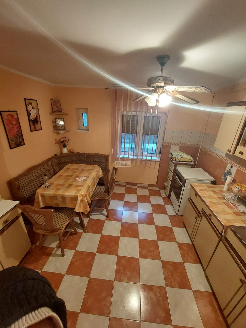 Apartament 3 camere /PARTER/Focsani/72 mp/SCOALA 10 - Poză 1