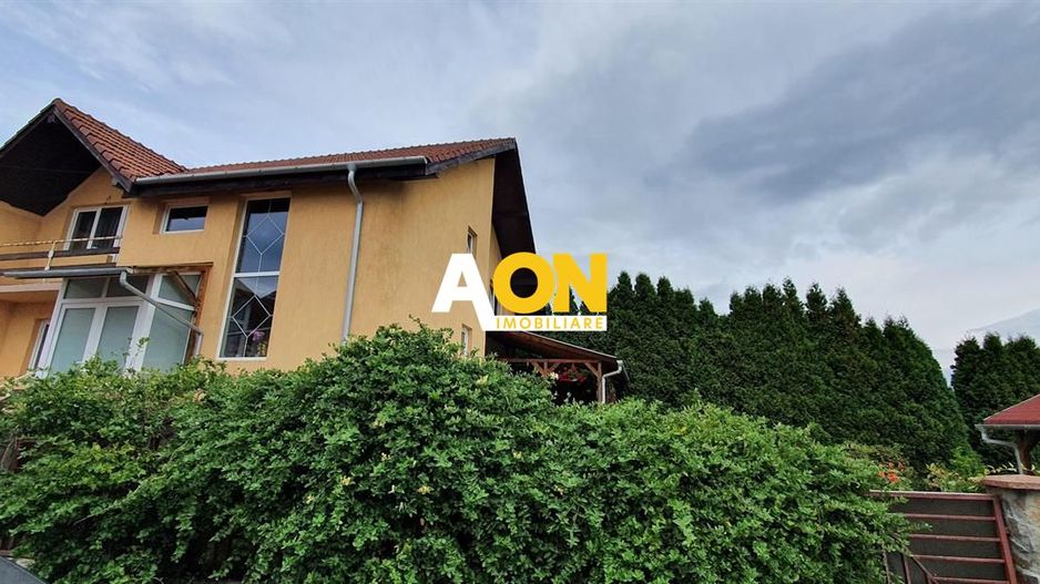 1/2 Duplex, D+P+1, 5 camere, 1290 mp teren, zona Schit - Poză 1