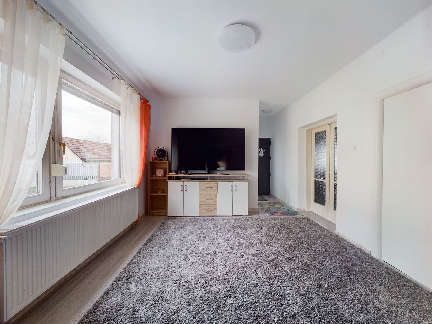 Casă nouă cu teren generos la graniță - Poză 6