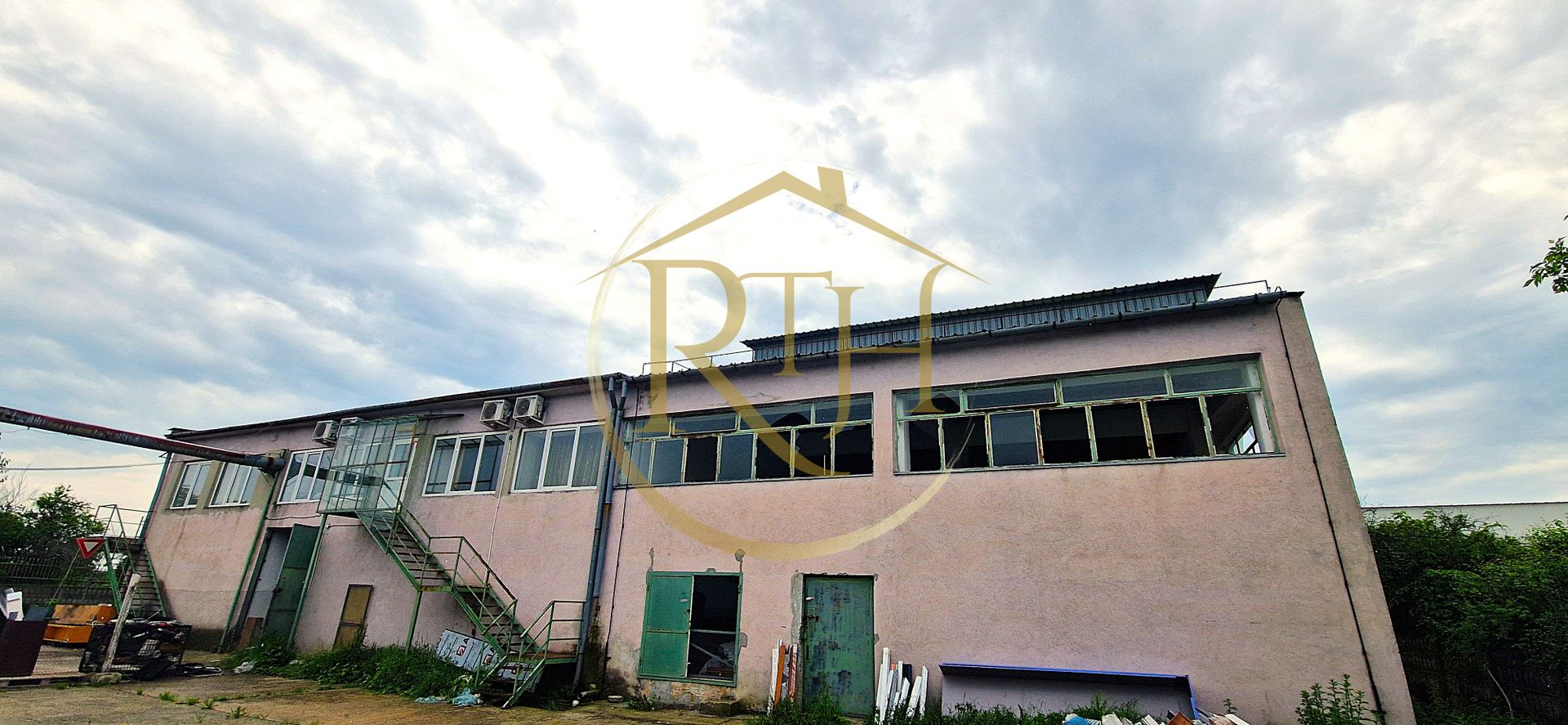 Cladiri si teren de închiriat zona industriala pentru orice tip de activitate. - Poză 2