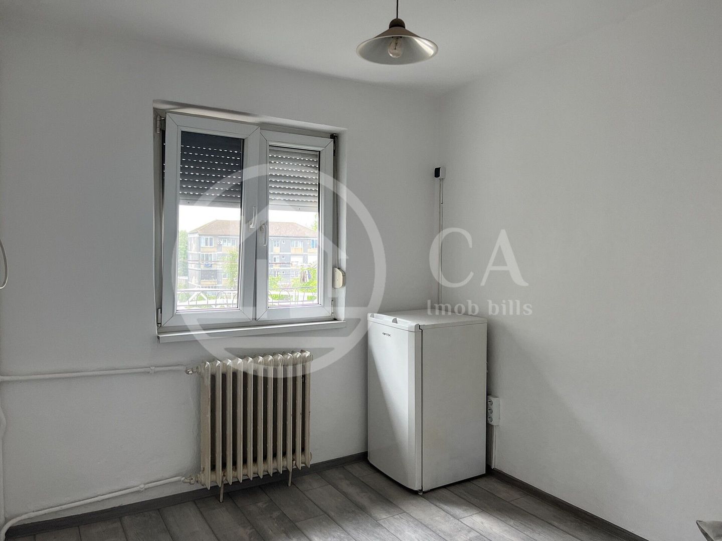 Garsoniera de vanzare in zona Rogerius Oradea - Poză 1