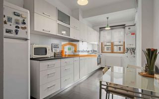 Cartier Latin, 6/8, mobilat si utilat, loc parcare, incluse in pret - Poză 6