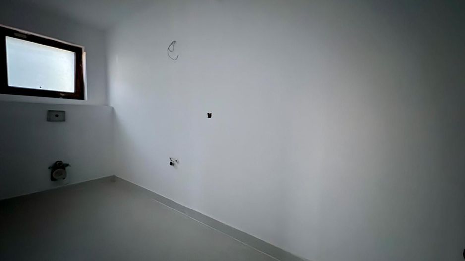 Casa duplex cu 2 locuri de parcare - Poză 9