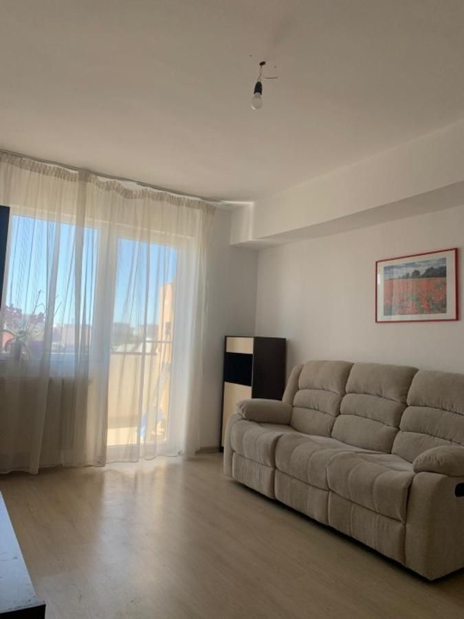 Apartament superb cu trei camere, Aparatorii Patriei, 124.000 € - Poză 2