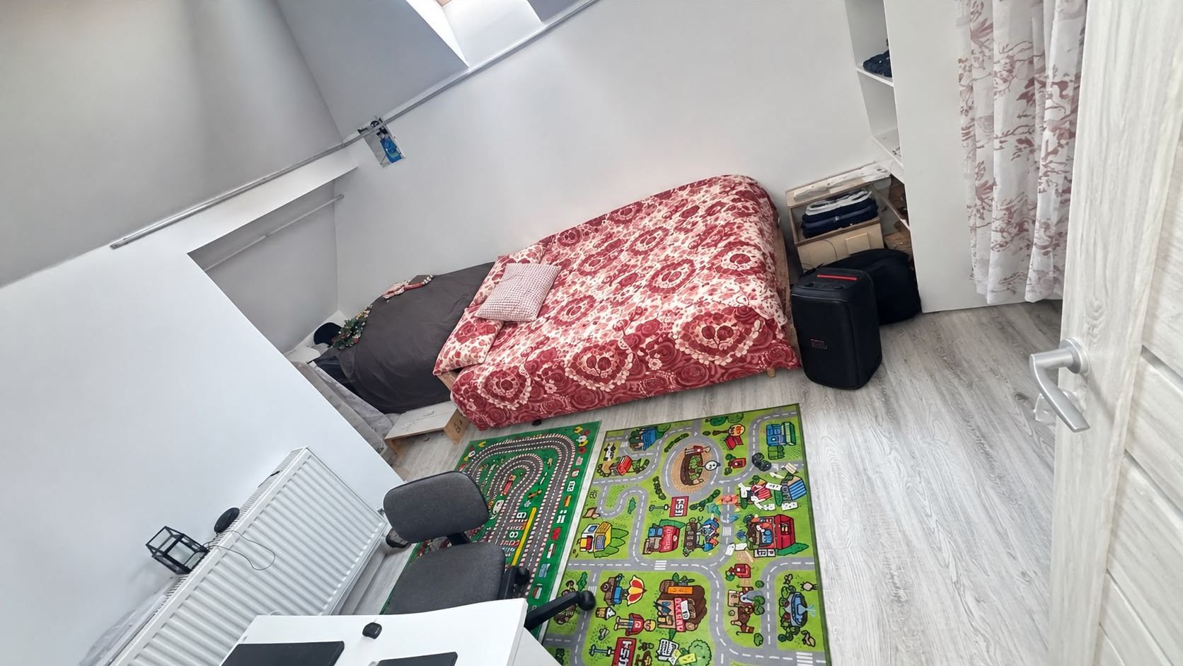 🏡 CASĂ DE VÂNZARE ÎNTR-O ZONĂ BUNĂ – CONFORT, SPAȚIU ȘI POSIBILITATE - Poză 5